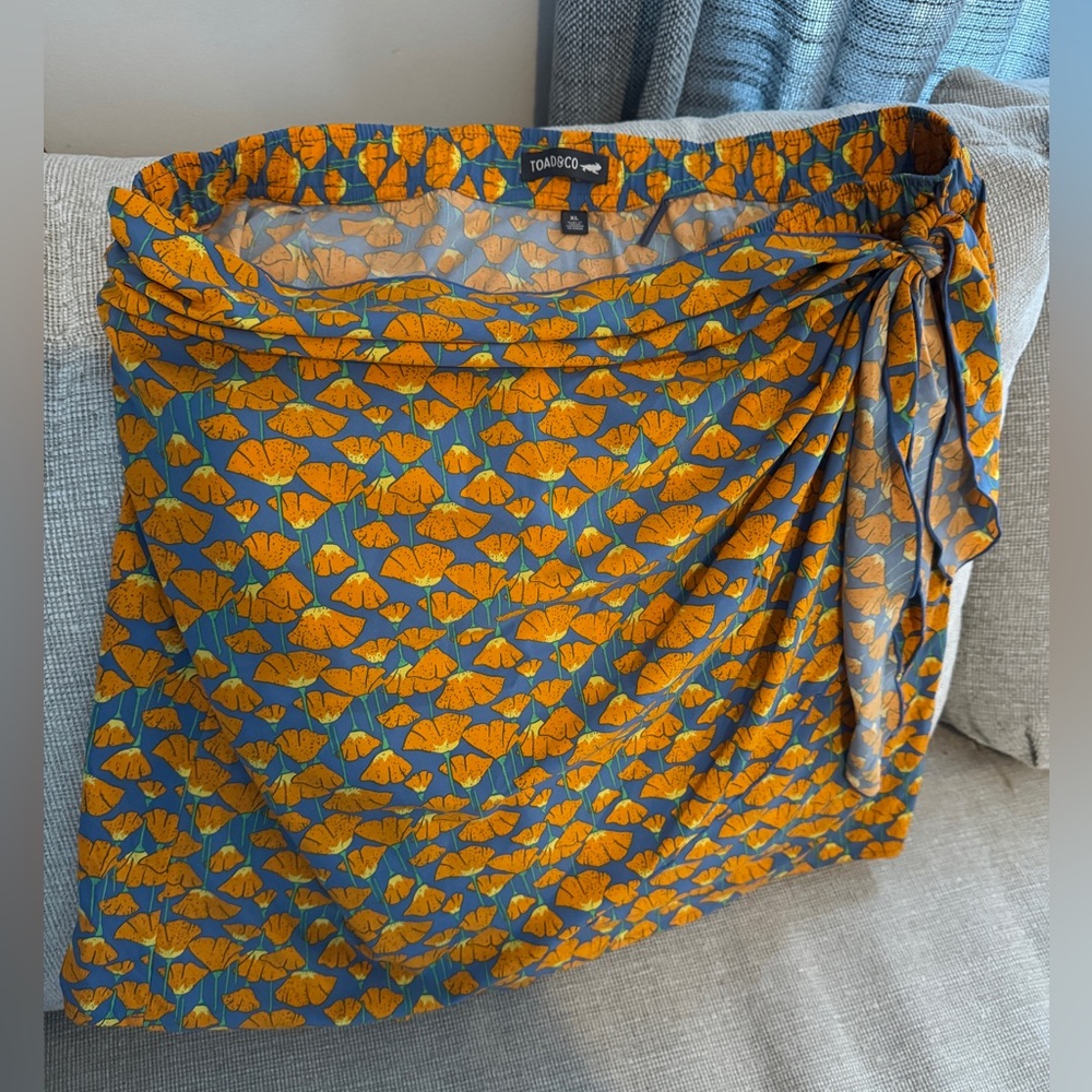 Toad&Co Women's Vibrant Blue and Orange Sarong